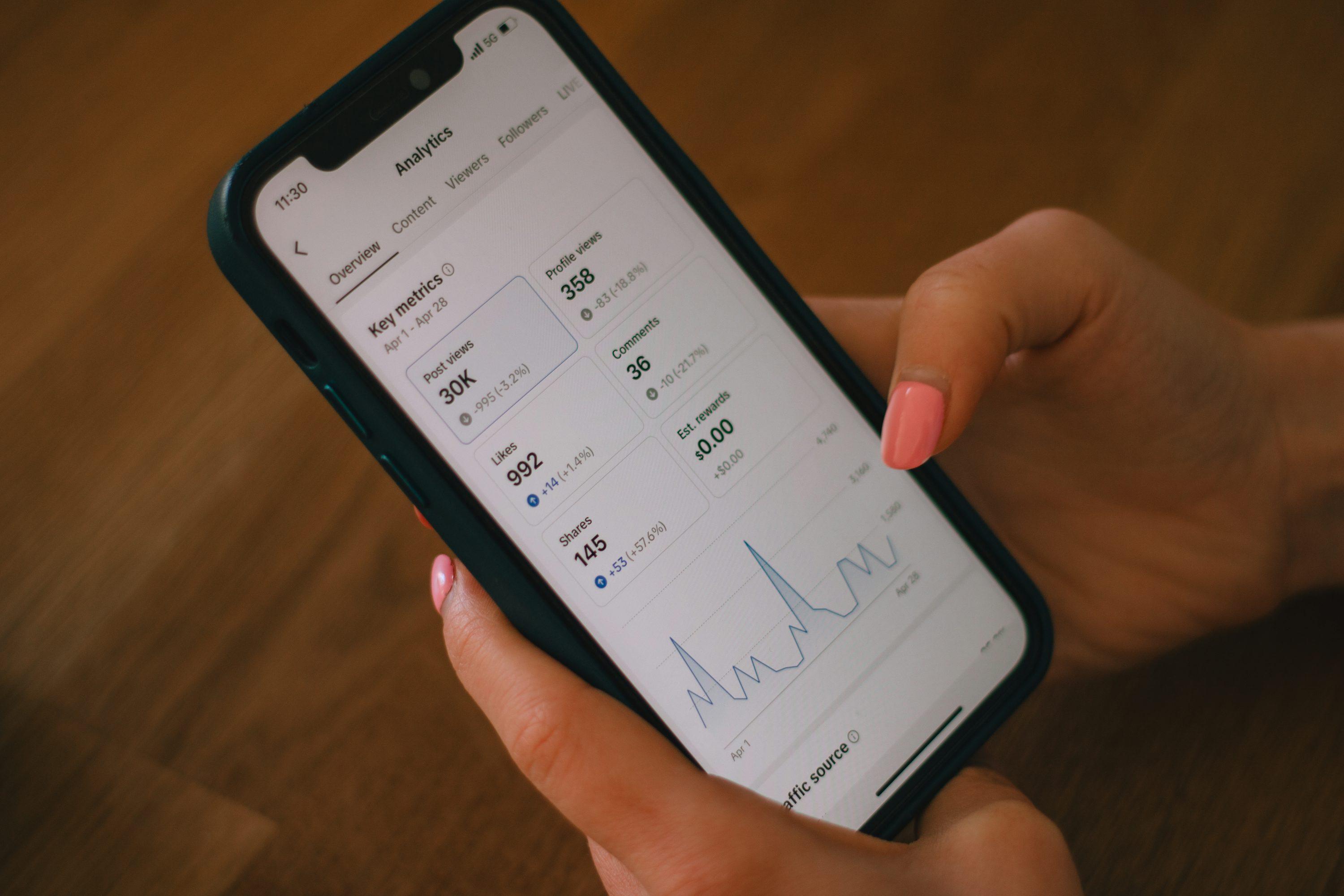 Sosyal Medya Paketleri Nedir? Instagram, TikTok, YouTube, Facebook ve Telegram Rehberi 2026